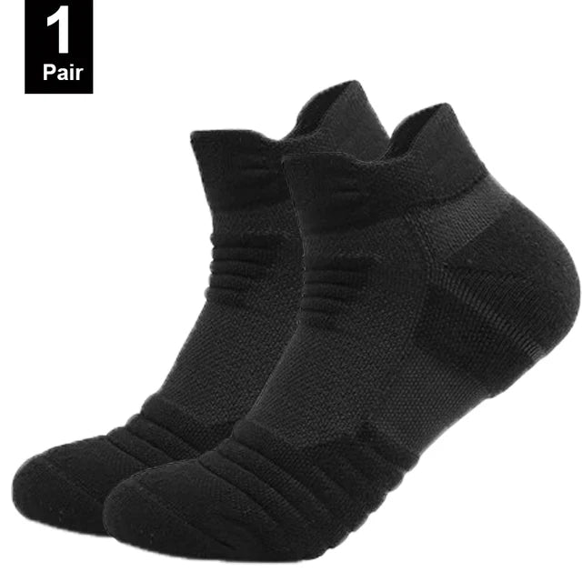 Anti-Slip Sports Socks – Breathable Soccer & Basketball Socks (38–44)