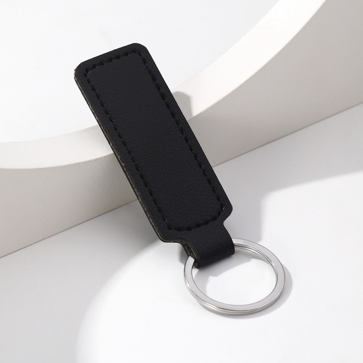 Simple PU Leather Business Keychain – European Style Coffee, Red & Pink Leather Strap Key Ring Gift