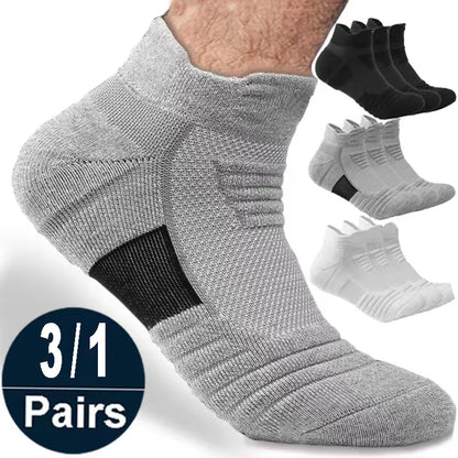 Anti-Slip Sports Socks – Breathable Soccer & Basketball Socks (38–44)