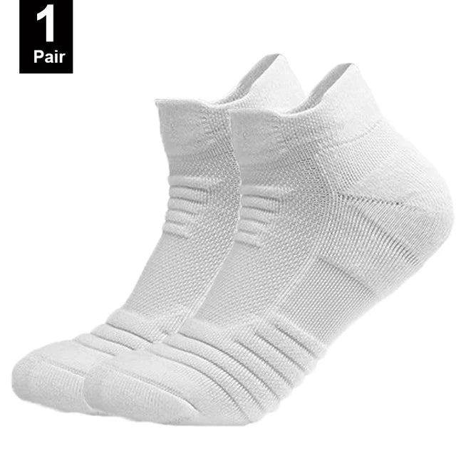 Anti-Slip Sports Socks – Breathable Soccer & Basketball Socks (38–44)