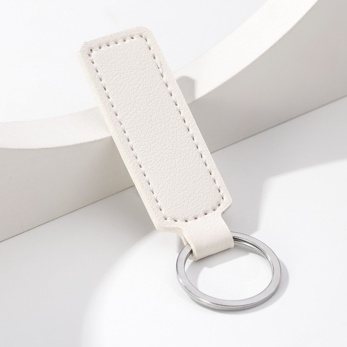 Simple PU Leather Business Keychain – European Style Coffee, Red & Pink Leather Strap Key Ring Gift